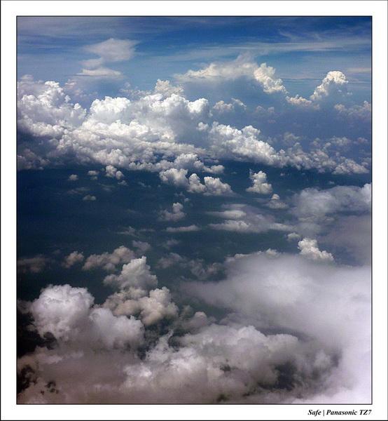 2011 - 08 - Dans les airs 17